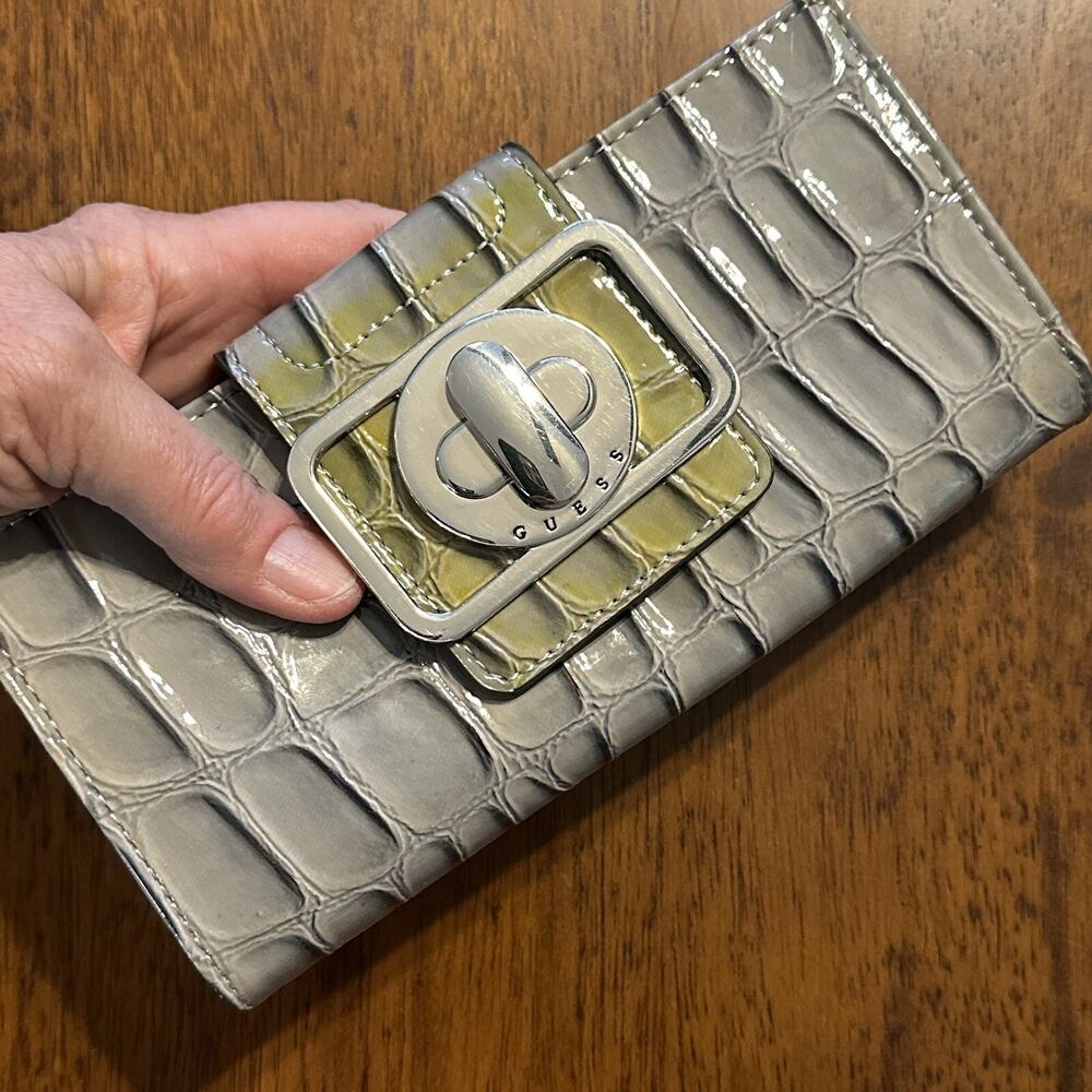 Guess Clutch Wallet Gray Mock Crocodile Leather Bifold Accordion